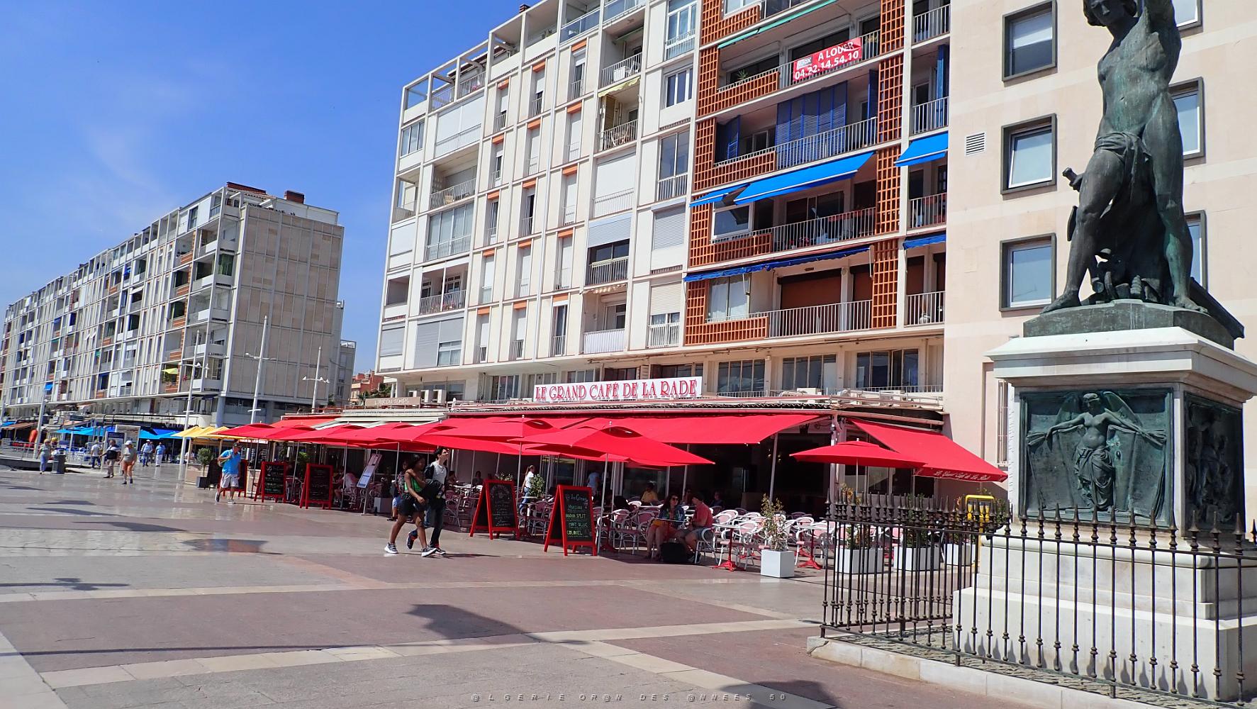 7 Toulon et  ses quais.JPG
